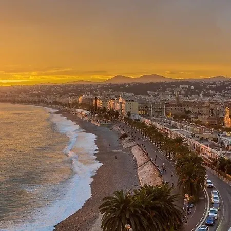 Appartement ⁂ Vieux-nice Climatise: Charme Commodites *