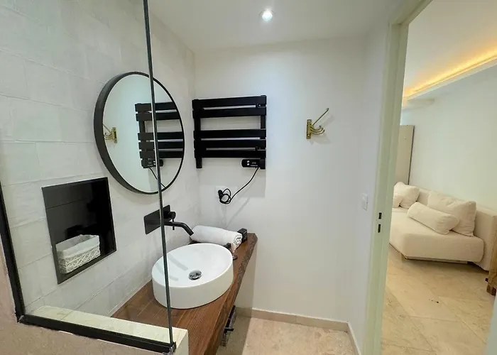 Apartmán ⁂ Vieux-nice Climatise: Charme Commodites *