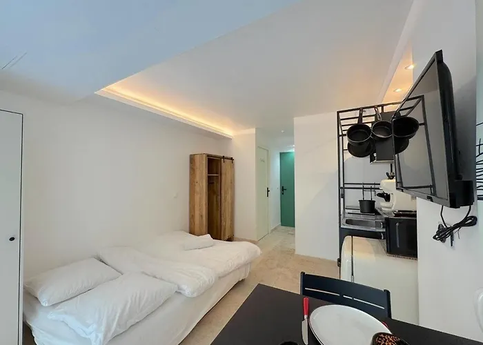 ⁂ Vieux-nice Climatise: Charme Commodites * Nice