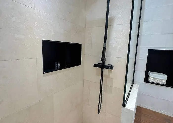 ⁂ Vieux-nice Climatise: Charme Commodites *