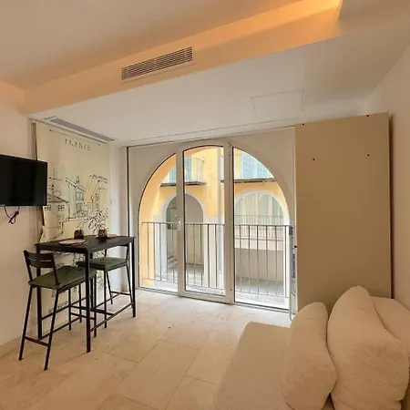 ⁂ Vieux-nice Climatise: Charme Commodites Lejlighed *